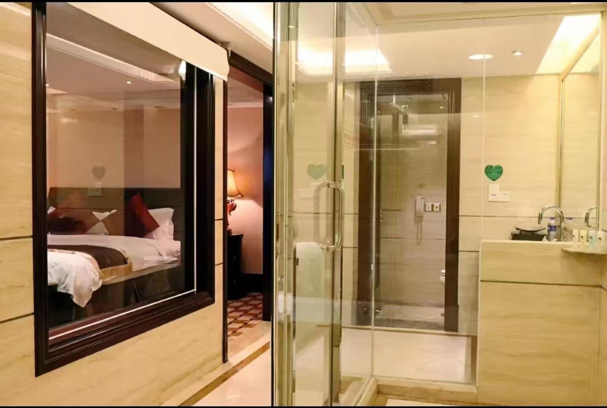 Royal Mediterranean Hotel Canton Extérieur photo